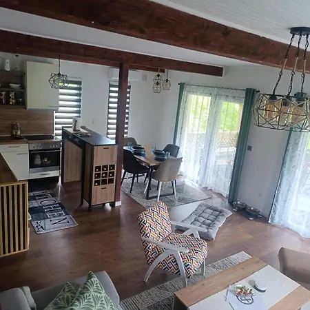 Alen - National Park Retreat - With Garden & Terrace بيت للعطل *