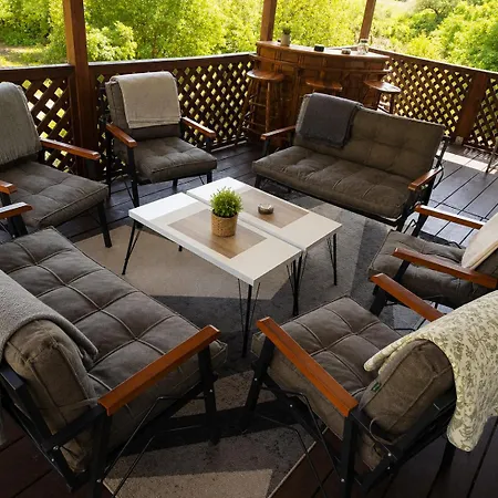 Alen - National Park Retreat - With Garden & Terrace كولين فاكوف